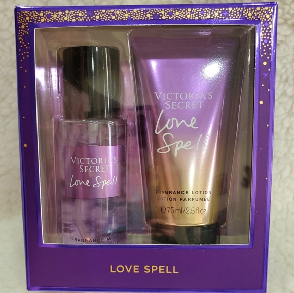 Victoria's Secret Love Spell Holiday Gift Set - Picture 2 of 4